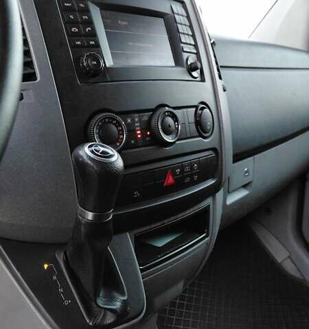 Чорний Мерседес Sprinter, об'ємом двигуна 2.2 л та пробігом 350 тис. км за 23185 $, фото 15 на Automoto.ua