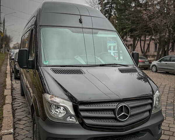 Черный Мерседес Sprinter, объемом двигателя 0 л и пробегом 450 тыс. км за 23500 $, фото 15 на Automoto.ua