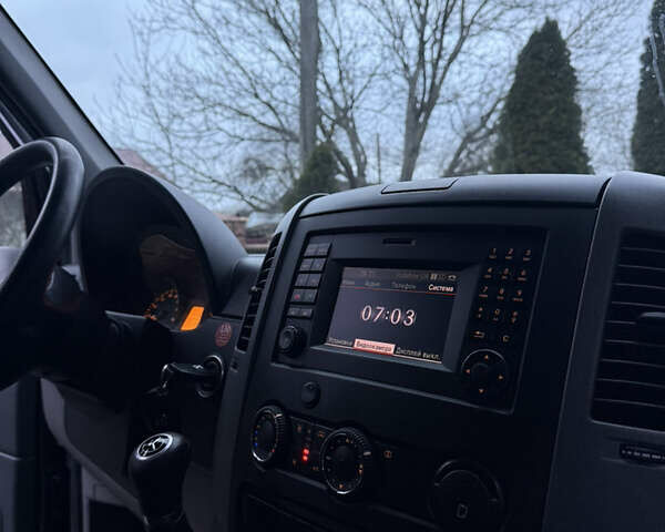 Черный Мерседес Sprinter, объемом двигателя 0 л и пробегом 450 тыс. км за 23500 $, фото 9 на Automoto.ua