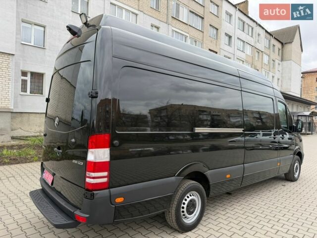 Черный Мерседес Sprinter, объемом двигателя 2.2 л и пробегом 262 тыс. км за 21600 $, фото 9 на Automoto.ua