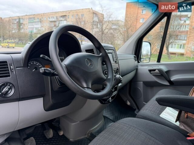 Черный Мерседес Sprinter, объемом двигателя 2.2 л и пробегом 262 тыс. км за 21600 $, фото 19 на Automoto.ua