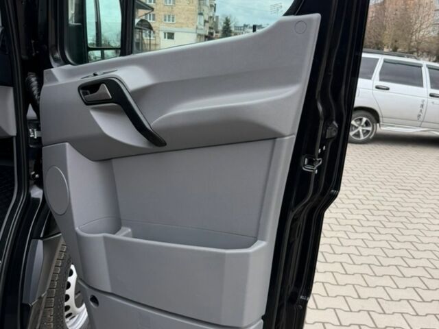 Черный Мерседес Sprinter, объемом двигателя 2.2 л и пробегом 262 тыс. км за 21600 $, фото 39 на Automoto.ua