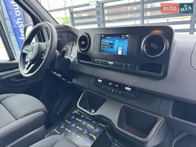 Чорний Мерседес Sprinter, об'ємом двигуна 2.2 л та пробігом 204 тис. км за 29990 $, фото 4 на Automoto.ua