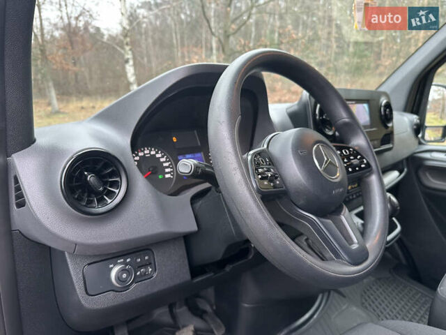 Черный Мерседес Sprinter, объемом двигателя 2.2 л и пробегом 370 тыс. км за 23800 $, фото 19 на Automoto.ua