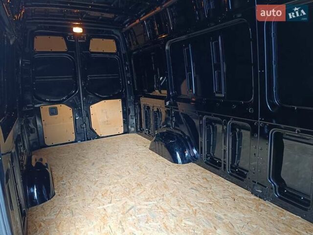 Черный Мерседес Sprinter, объемом двигателя 3 л и пробегом 196 тыс. км за 39900 $, фото 72 на Automoto.ua