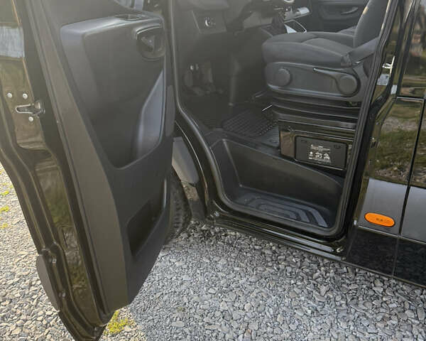 Чорний Мерседес Sprinter, об'ємом двигуна 0 л та пробігом 255 тис. км за 23900 $, фото 9 на Automoto.ua