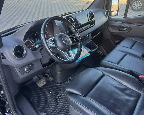 Черный Мерседес Sprinter, объемом двигателя 0 л и пробегом 430 тыс. км за 44977 $, фото 9 на Automoto.ua