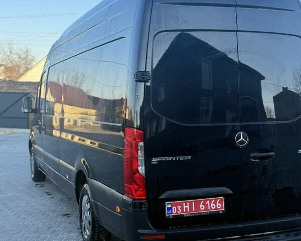 Чорний Мерседес Sprinter, об'ємом двигуна 0 л та пробігом 255 тис. км за 23900 $, фото 7 на Automoto.ua