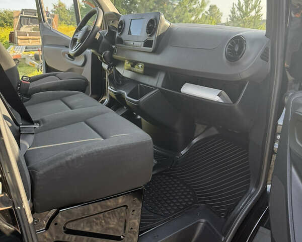Чорний Мерседес Sprinter, об'ємом двигуна 0 л та пробігом 255 тис. км за 23900 $, фото 18 на Automoto.ua