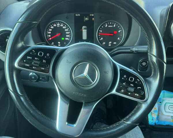Черный Мерседес Sprinter, объемом двигателя 0 л и пробегом 430 тыс. км за 44977 $, фото 10 на Automoto.ua
