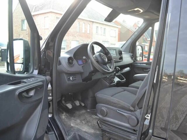 Черный Мерседес Sprinter, объемом двигателя 2.2 л и пробегом 30 тыс. км за 11000 $, фото 9 на Automoto.ua