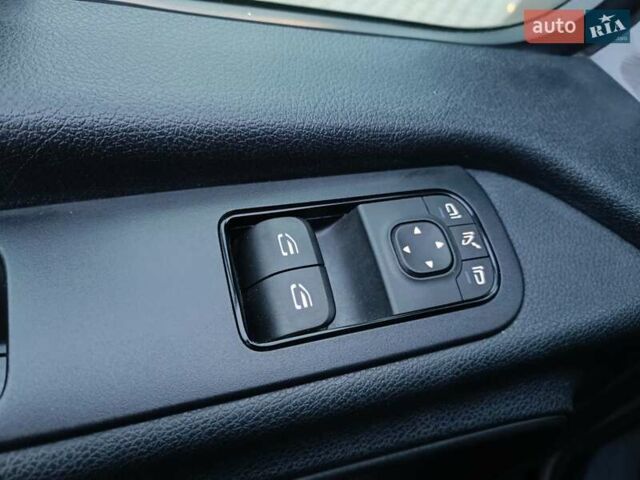 Черный Мерседес Sprinter, объемом двигателя 3 л и пробегом 196 тыс. км за 39900 $, фото 61 на Automoto.ua