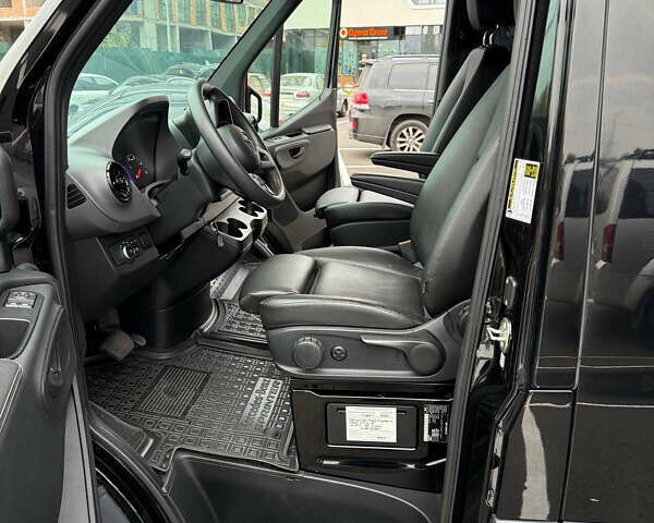 Мерседес Sprinter 2019 в Киеве на Automoto.ua Черный Мерседес Sprinter, объемом двигателя 3 л и пробегом 100 тыс. км за 47999 $, фото 16 на Automoto.ua