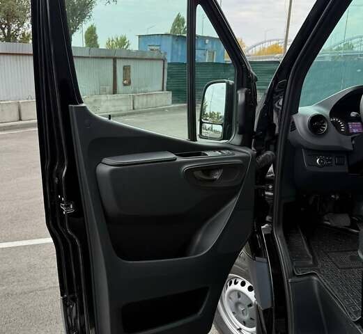 Мерседес Sprinter 2019 в Киеве на Automoto.ua Черный Мерседес Sprinter, объемом двигателя 3 л и пробегом 100 тыс. км за 47999 $, фото 19 на Automoto.ua