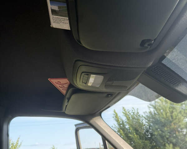 Чорний Мерседес Sprinter, об'ємом двигуна 0 л та пробігом 255 тис. км за 23900 $, фото 23 на Automoto.ua