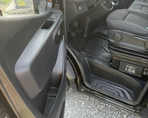 Чорний Мерседес Sprinter, об'ємом двигуна 0 л та пробігом 255 тис. км за 23900 $, фото 10 на Automoto.ua