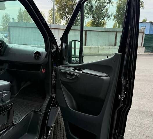 Мерседес Sprinter 2019 в Киеве на Automoto.ua Черный Мерседес Sprinter, объемом двигателя 3 л и пробегом 100 тыс. км за 47999 $, фото 20 на Automoto.ua