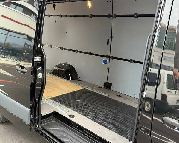 Мерседес Sprinter 2019 в Киеве на Automoto.ua Черный Мерседес Sprinter, объемом двигателя 3 л и пробегом 100 тыс. км за 47999 $, фото 13 на Automoto.ua