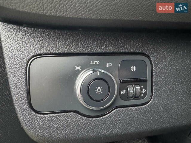 Черный Мерседес Sprinter, объемом двигателя 2.2 л и пробегом 288 тыс. км за 27700 $, фото 15 на Automoto.ua