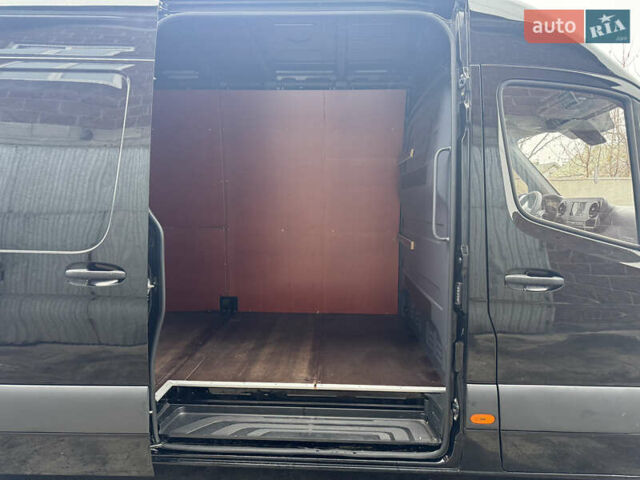 Черный Мерседес Sprinter, объемом двигателя 2.2 л и пробегом 288 тыс. км за 27700 $, фото 21 на Automoto.ua