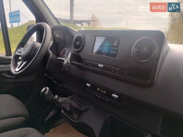 Черный Мерседес Sprinter, объемом двигателя 2.2 л и пробегом 282 тыс. км за 22800 $, фото 17 на Automoto.ua