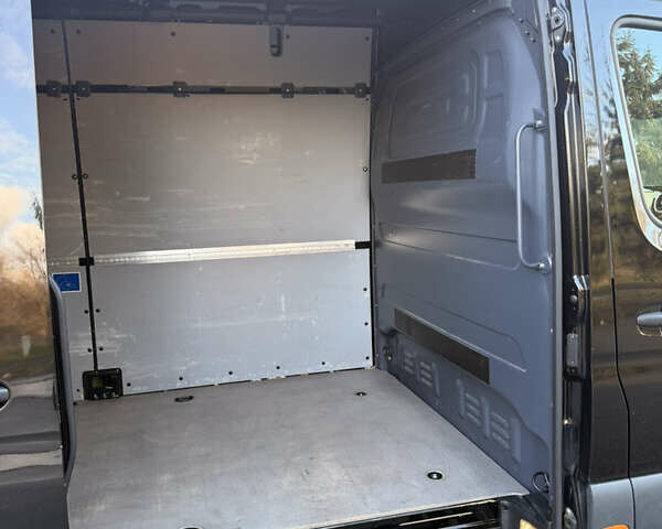 Черный Мерседес Sprinter, объемом двигателя 2.2 л и пробегом 247 тыс. км за 32500 $, фото 28 на Automoto.ua