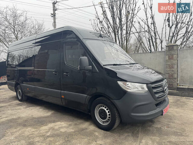 Черный Мерседес Sprinter, объемом двигателя 2.2 л и пробегом 288 тыс. км за 27700 $, фото 3 на Automoto.ua