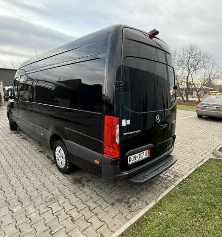 Черный Мерседес Sprinter, объемом двигателя 2.14 л и пробегом 170 тыс. км за 28975 $, фото 3 на Automoto.ua