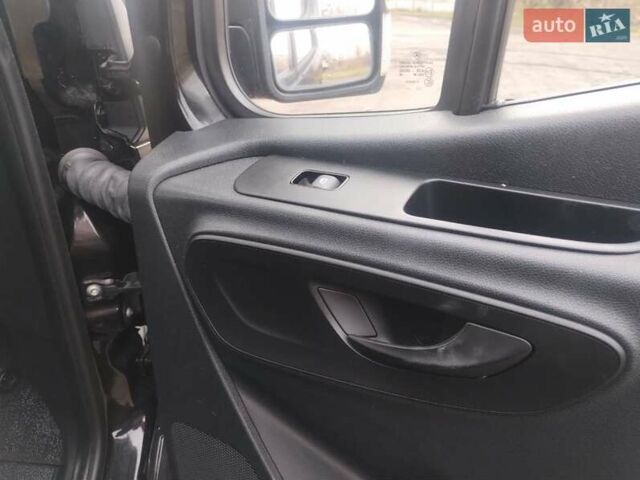 Черный Мерседес Sprinter, объемом двигателя 2.2 л и пробегом 282 тыс. км за 22800 $, фото 19 на Automoto.ua