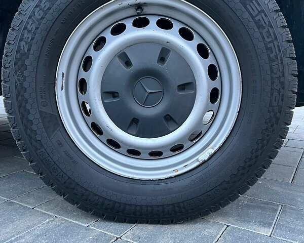 Чорний Мерседес Sprinter, об'ємом двигуна 2.2 л та пробігом 223 тис. км за 26800 $, фото 62 на Automoto.ua