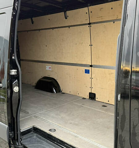 Черный Мерседес Sprinter, объемом двигателя 2.14 л и пробегом 170 тыс. км за 28975 $, фото 10 на Automoto.ua