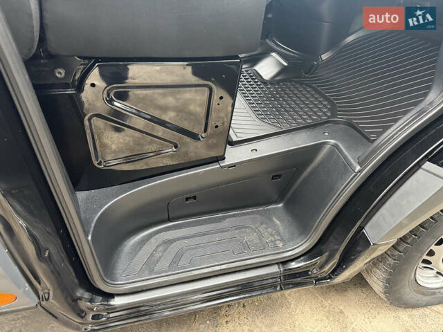 Черный Мерседес Sprinter, объемом двигателя 2.2 л и пробегом 288 тыс. км за 27700 $, фото 18 на Automoto.ua