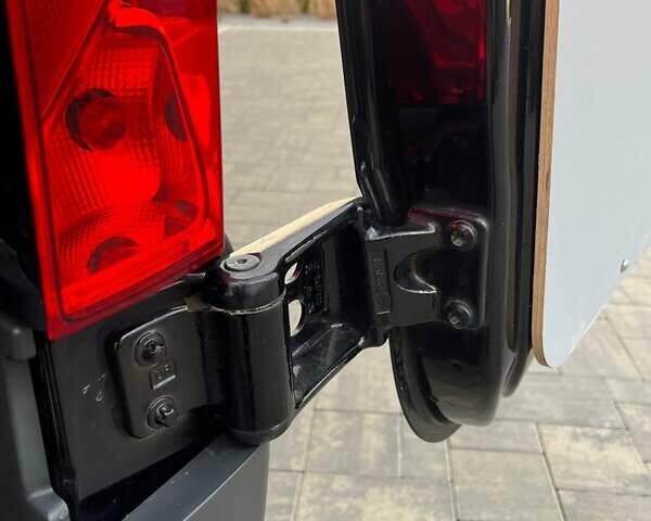 Чорний Мерседес Sprinter, об'ємом двигуна 2.2 л та пробігом 223 тис. км за 26800 $, фото 24 на Automoto.ua