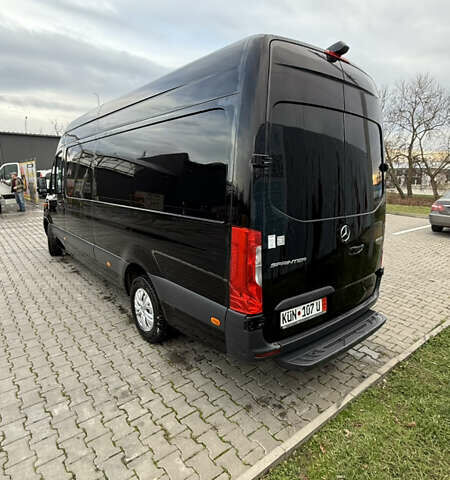 Черный Мерседес Sprinter, объемом двигателя 2.14 л и пробегом 170 тыс. км за 28975 $, фото 4 на Automoto.ua
