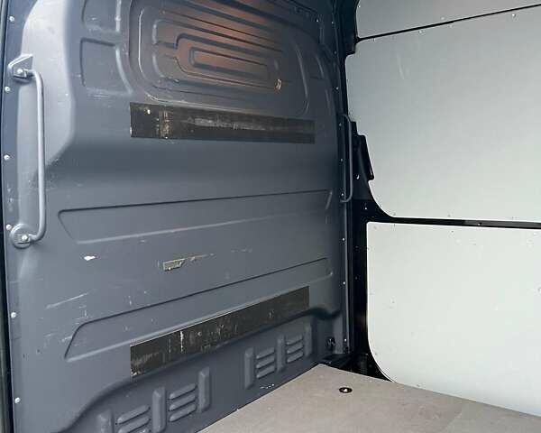Чорний Мерседес Sprinter, об'ємом двигуна 2.2 л та пробігом 223 тис. км за 26800 $, фото 41 на Automoto.ua
