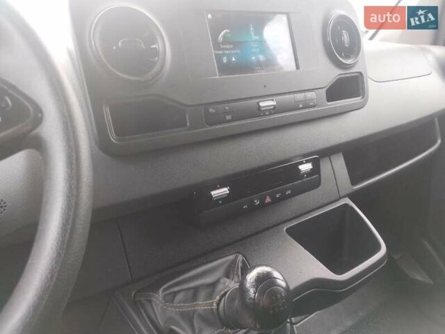 Черный Мерседес Sprinter, объемом двигателя 2.2 л и пробегом 282 тыс. км за 22800 $, фото 16 на Automoto.ua