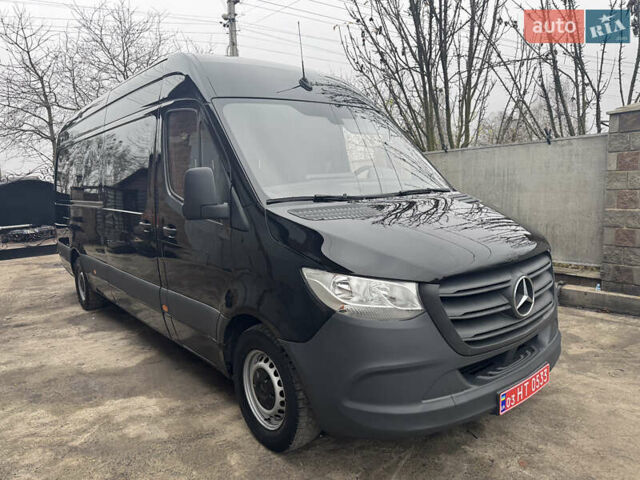 Черный Мерседес Sprinter, объемом двигателя 2.2 л и пробегом 288 тыс. км за 27700 $, фото 5 на Automoto.ua