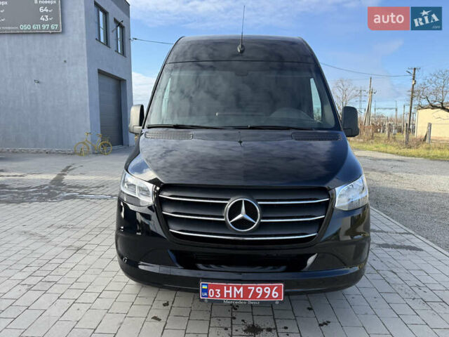 Черный Мерседес Sprinter, объемом двигателя 0 л и пробегом 158 тыс. км за 31800 $, фото 1 на Automoto.ua