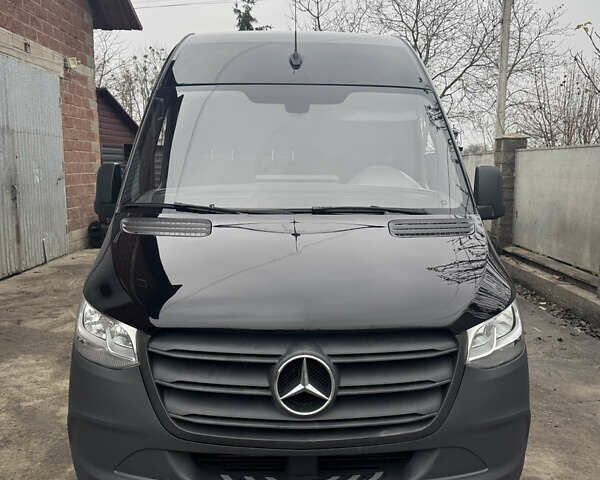 Черный Мерседес Sprinter, объемом двигателя 2.2 л и пробегом 288 тыс. км за 27700 $, фото 9 на Automoto.ua