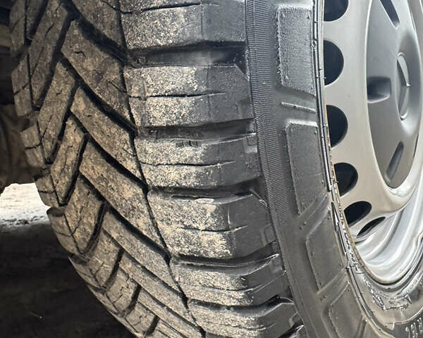 Черный Мерседес Sprinter, объемом двигателя 2.2 л и пробегом 288 тыс. км за 27700 $, фото 22 на Automoto.ua