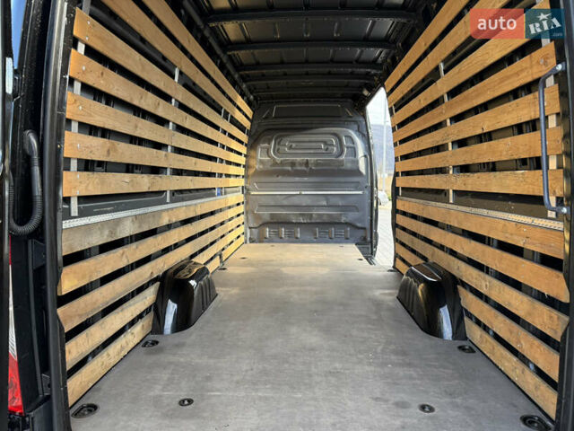 Черный Мерседес Sprinter, объемом двигателя 0 л и пробегом 158 тыс. км за 31800 $, фото 14 на Automoto.ua