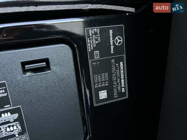 Черный Мерседес Sprinter, объемом двигателя 2 л и пробегом 259 тыс. км за 31900 $, фото 185 на Automoto.ua