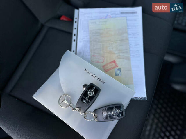 Черный Мерседес Sprinter, объемом двигателя 2 л и пробегом 259 тыс. км за 31900 $, фото 187 на Automoto.ua