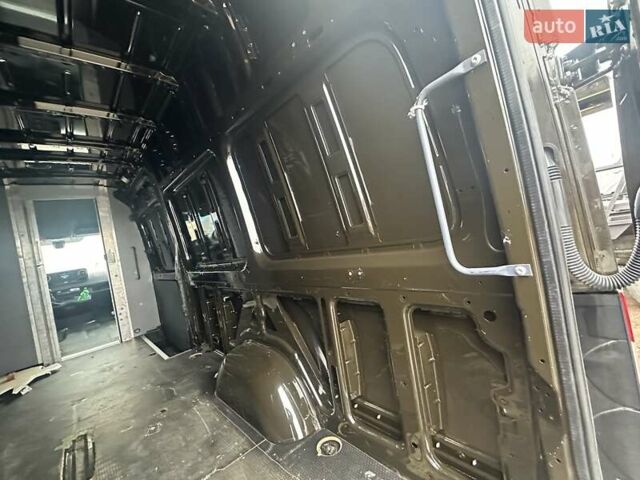 Черный Мерседес Sprinter, объемом двигателя 2.2 л и пробегом 250 тыс. км за 21000 $, фото 25 на Automoto.ua