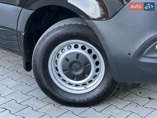 Черный Мерседес Sprinter, объемом двигателя 2 л и пробегом 259 тыс. км за 31900 $, фото 67 на Automoto.ua