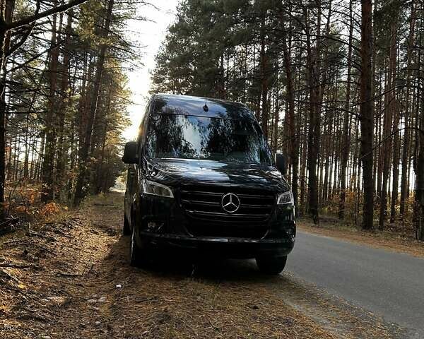Мерседес Sprinter 2021 в Киеве на Automoto.ua Черный Мерседес Sprinter, объемом двигателя 1.95 л и пробегом 280 тыс. км за 35000 $, фото 5 на Automoto.ua