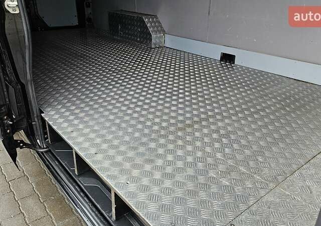 Чорний Мерседес Sprinter, об'ємом двигуна 1.95 л та пробігом 272 тис. км за 27550 $, фото 37 на Automoto.ua