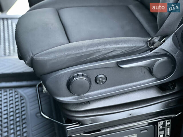 Черный Мерседес Sprinter, объемом двигателя 2 л и пробегом 259 тыс. км за 31900 $, фото 141 на Automoto.ua