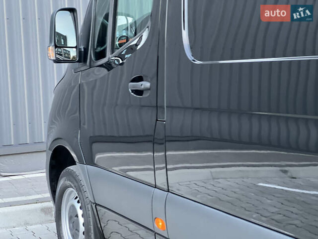 Черный Мерседес Sprinter, объемом двигателя 2 л и пробегом 259 тыс. км за 31900 $, фото 93 на Automoto.ua
