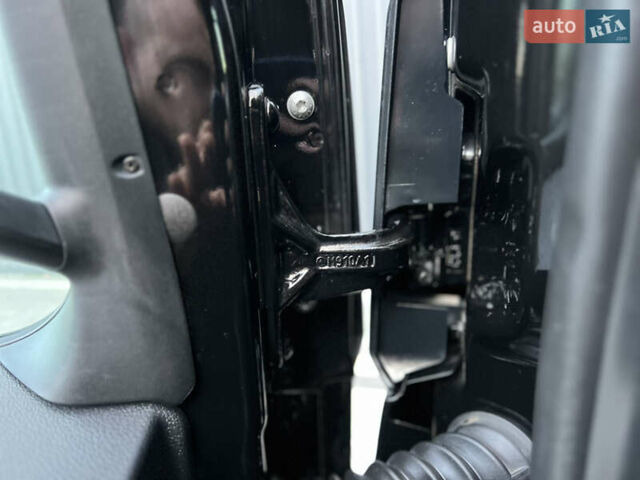 Черный Мерседес Sprinter, объемом двигателя 2 л и пробегом 259 тыс. км за 31900 $, фото 194 на Automoto.ua
